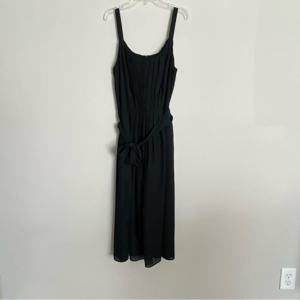 Ann Taylor - classic little black summer dress - size 12
